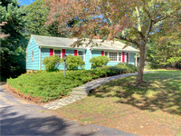 41 Barry Drive, Gales Ferry